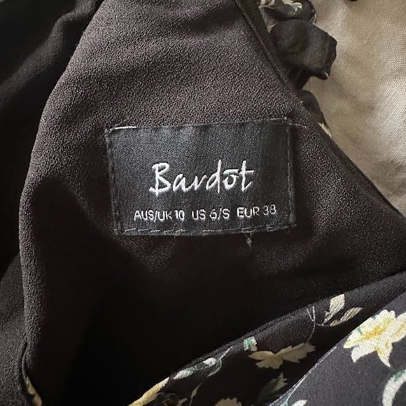 Bardot Poppy Playsuit - Picture 4 of 4